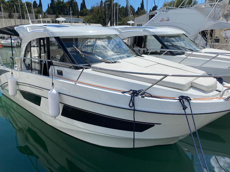 Book yachts online - motorboat - Antares 9 OB - Queen Korina 268730 SL - rent