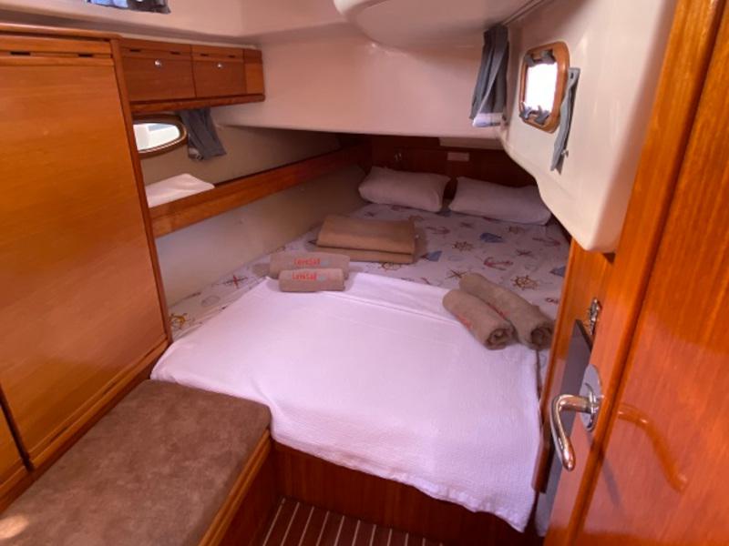 Book yachts online - sailboat - Bavaria 46 - Esperanza - rent