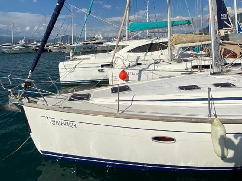 Book yachts online - sailboat - Bavaria 46 - Esperanza - rent