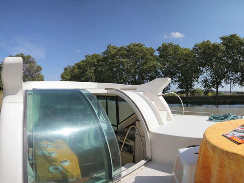 Book yachts online - motorboat - Confort 900 DP - JARNAC FR - rent