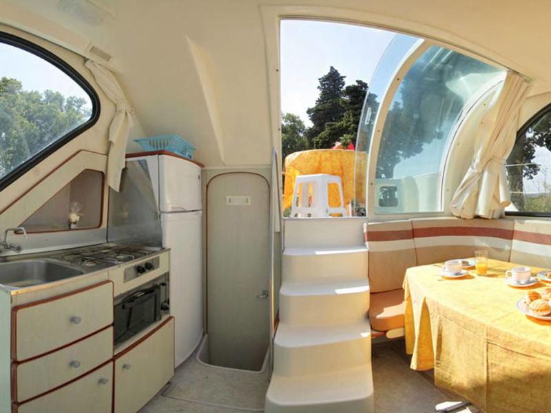 Book yachts online - motorboat - Confort 900 DP - PAU FR - rent