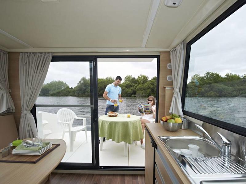 Book yachts online - motorboat - Sedan Primo - SARRALBE FR - rent