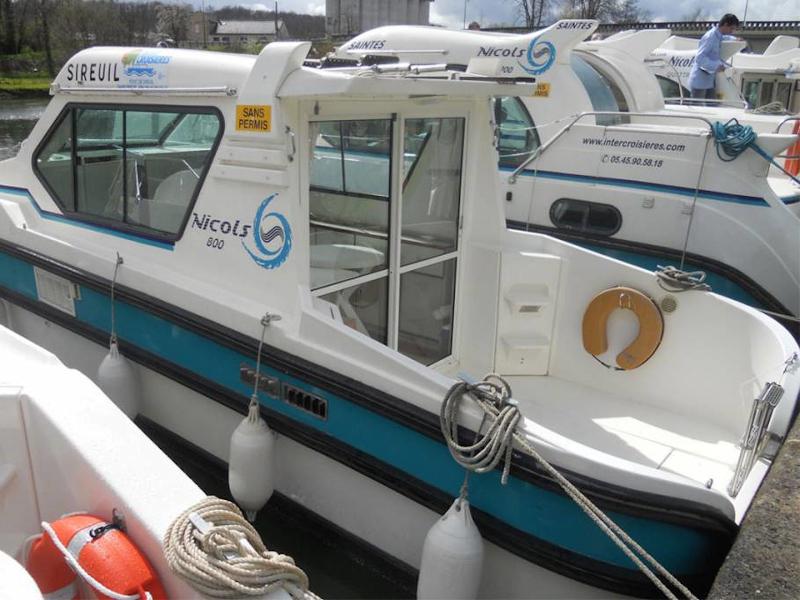 Book yachts online - motorboat - Sedan 800 - FOIX FR - rent