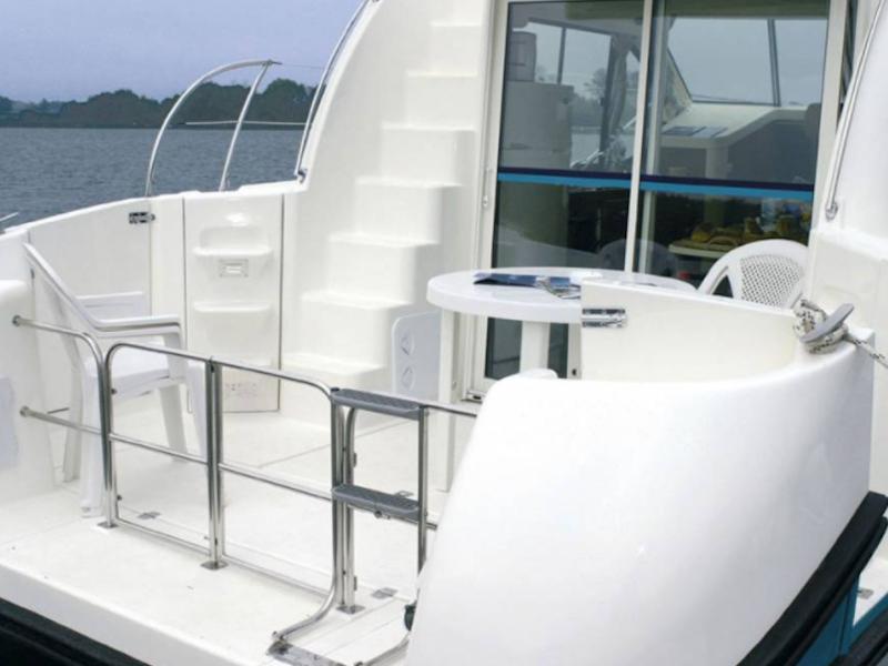Book yachts online - motorboat - Estivale Duo - PIANO FR - rent
