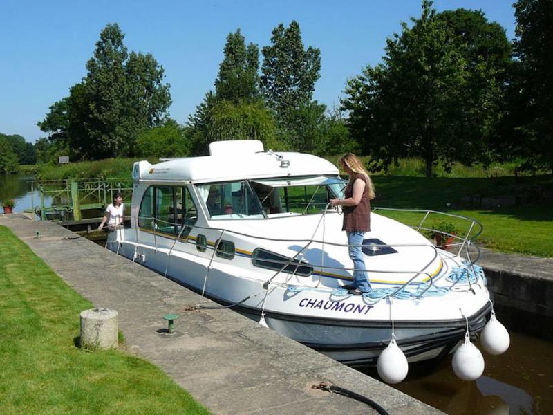 Book yachts online - motorboat - Sedan 1000 - MELIN FR - rent
