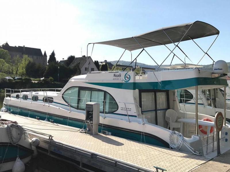 Book yachts online - motorboat - Octo Fly C - Arbois - rent