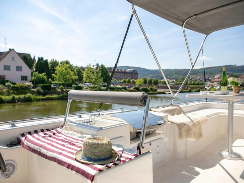 Book yachts online - motorboat - Octo Fly C - Arbois - rent