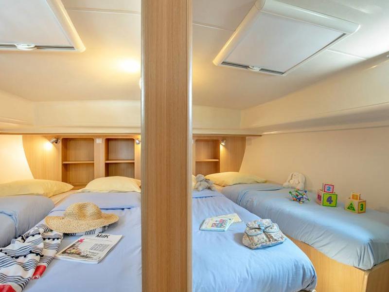 Book yachts online - motorboat - Octo Fly C - LUPSTEIN FR - rent