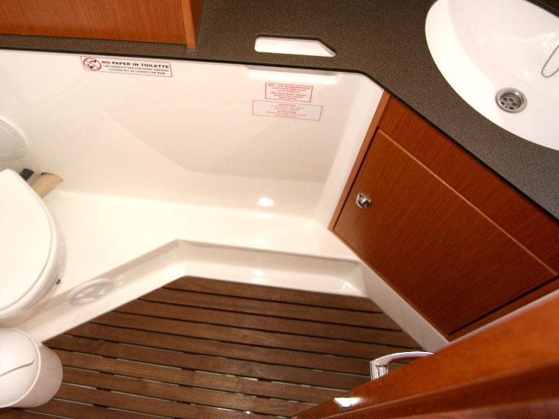 Book yachts online - sailboat - Bavaria Cruiser 33 - Chili - rent