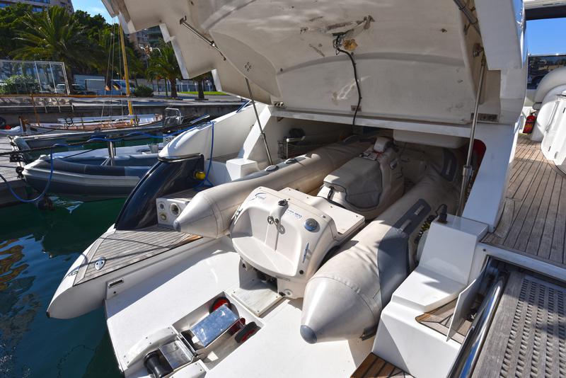 Book yachts online - motorboat - Camargue 50 - GOODLIFE - rent