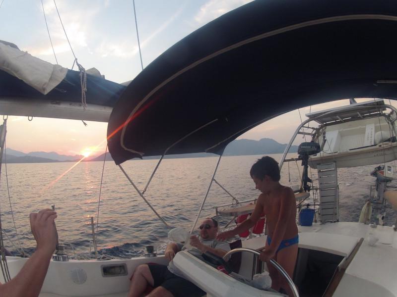 Book yachts online - sailboat - Jeanneau 41 - Ikarian Spirit - rent