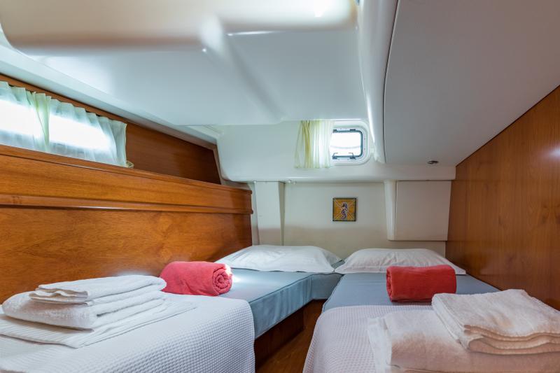 Book yachts online - sailboat - Sun Odyssey 54DS - Lady Stardust - rent