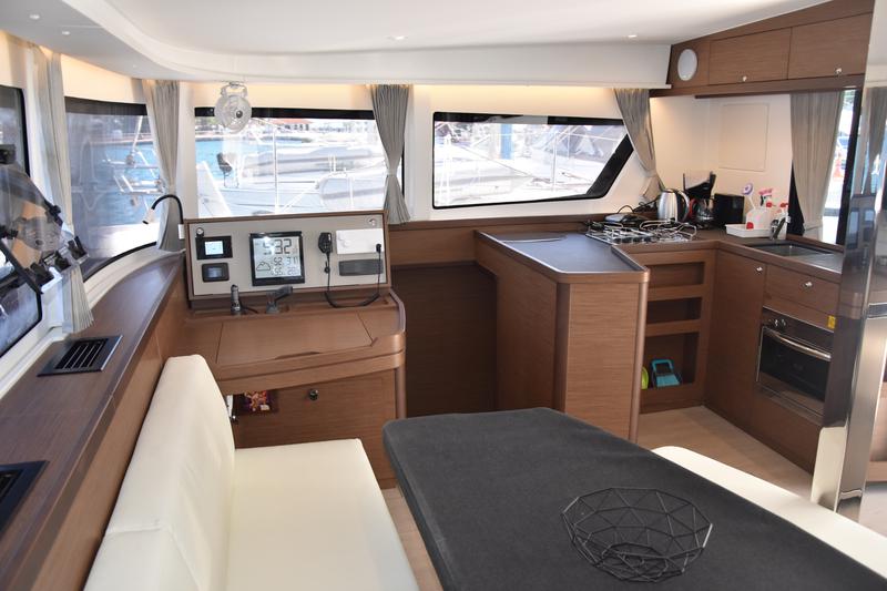 Book yachts online - catamaran - Lagoon 42 - Kit Cat - rent