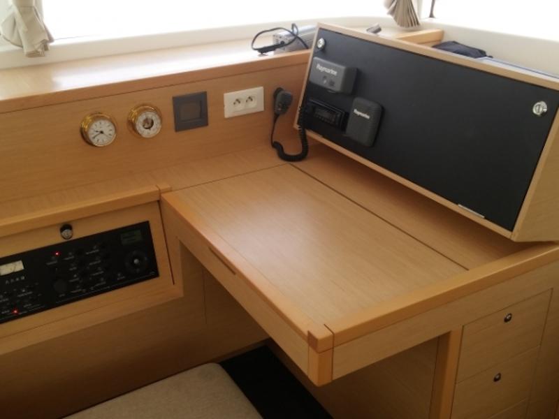 Book yachts online - catamaran - Lagoon 400 S2 - Ruby - rent