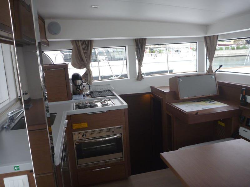 Book yachts online - catamaran - Lagoon 40 - Mare Negroni - rent