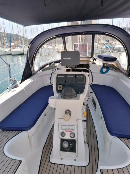 Book yachts online - sailboat - Bavaria 36 - Altair - rent