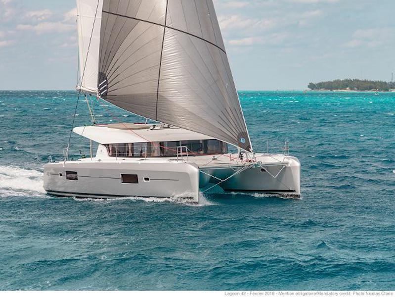 Book yachts online - catamaran - Lagoon 42 owner version - Ocean Pearl - rent