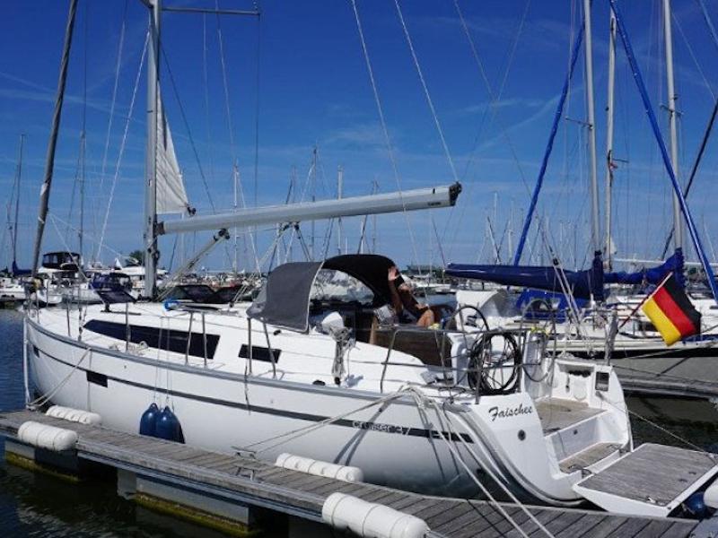 Book yachts online - sailboat - Bavaria Cruiser 37 - Faischee - rent