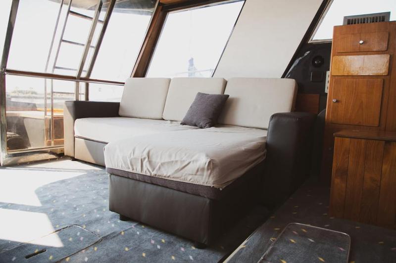 Book yachts online - motorboat - Riva 45 SuperAmerica - Hidra 1977 (Refit 2020) - rent