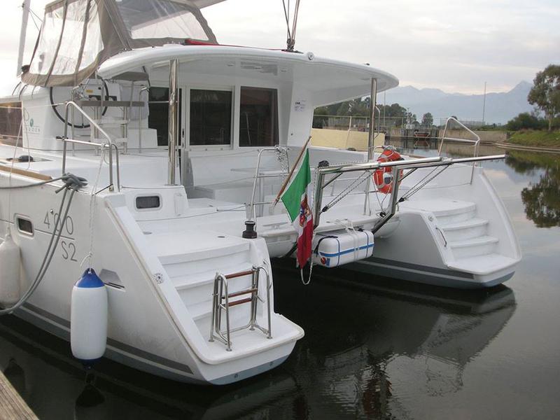 Book yachts online - catamaran - Lagoon 400 S2 - Caciarda - rent