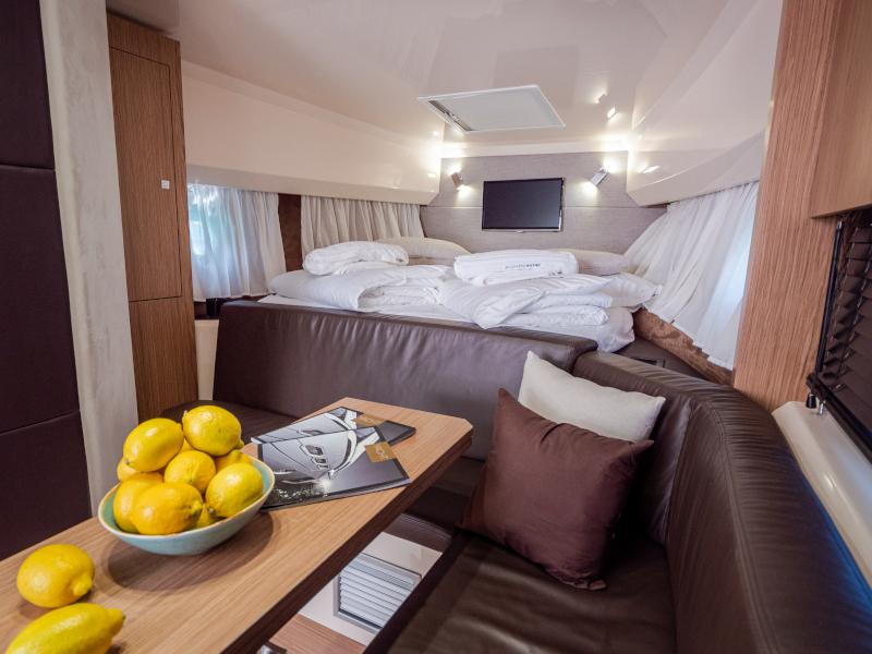 Book yachts online - motorboat - Sessa C35 - Jupika - rent