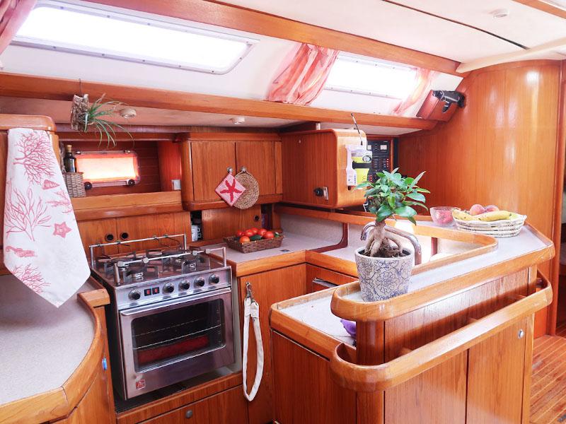 Book yachts online - sailboat - Sun Odyssey 51 - CHIA - rent