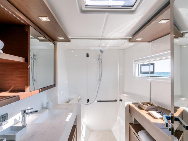 Book yachts online - catamaran - Lagoon 46 - Shanti - rent