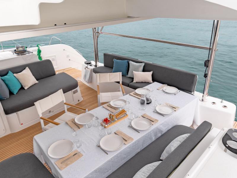 Book yachts online - catamaran - Lagoon 46 - Shanti - rent