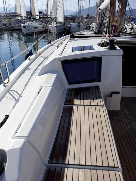 Book yachts online - sailboat - Dufour 430 Grand Large - Tiamat - rent
