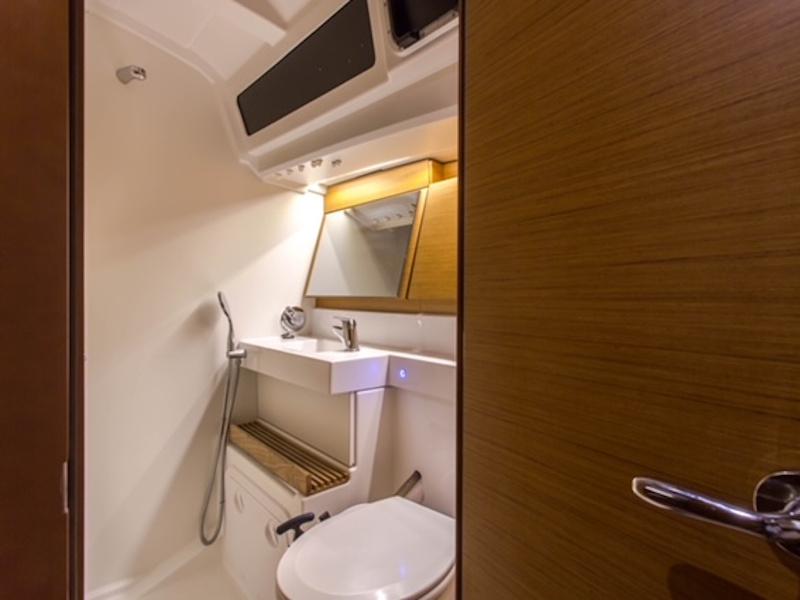 Book yachts online - sailboat - Sun Odyssey 440 - Ocean Song - rent