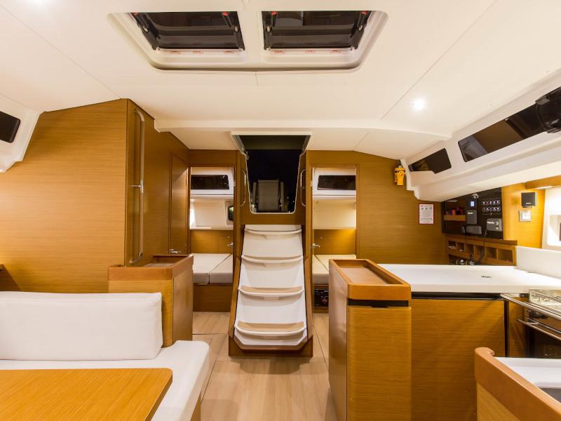 Book yachts online - sailboat - Sun Odyssey 440 - Ocean Song - rent