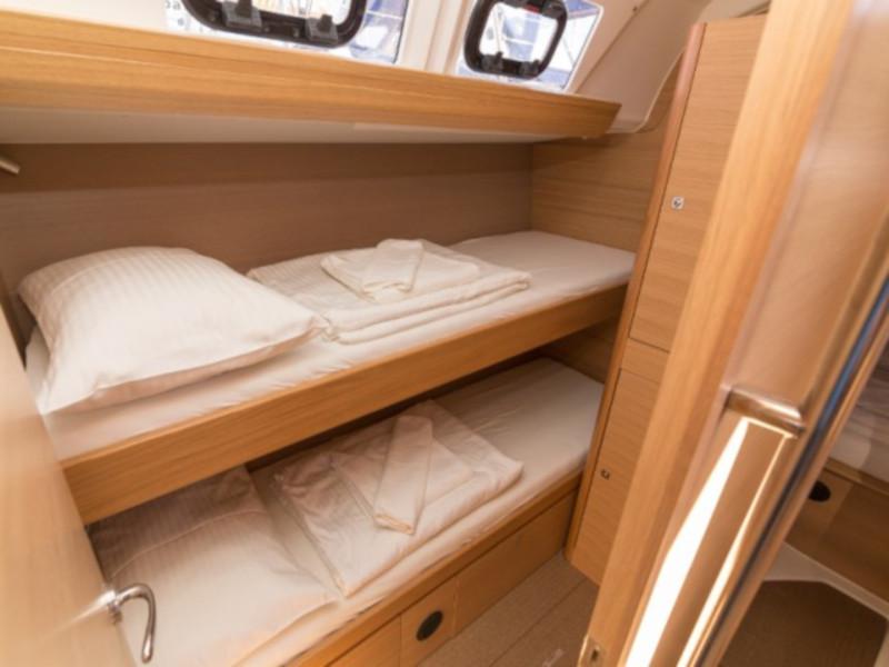 Book yachts online - sailboat - Dufour 500 - Josephine - rent