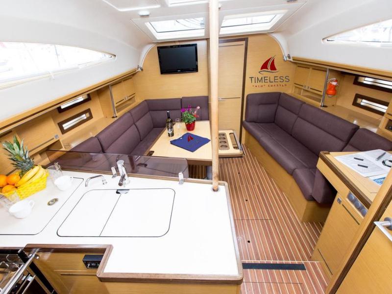 Book yachts online - sailboat - Elan 394 impression - LU - rent