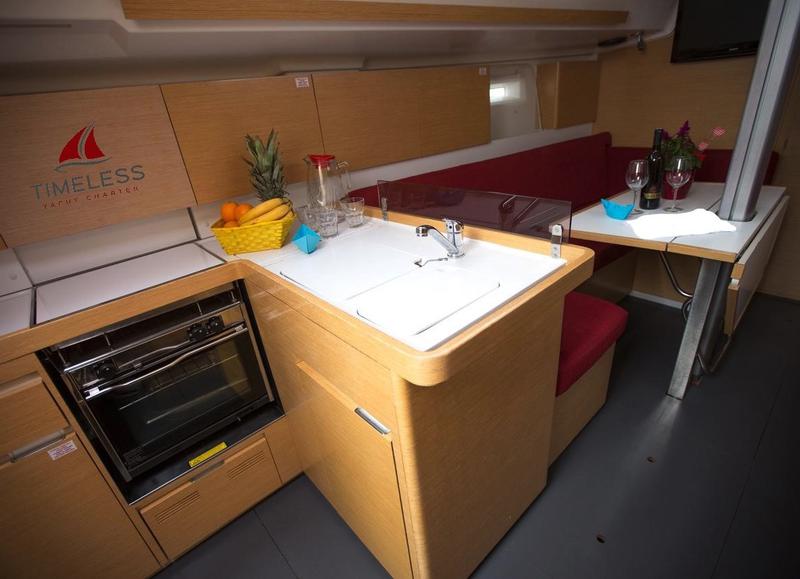 Book yachts online - sailboat - Elan 350 - TANGO - rent