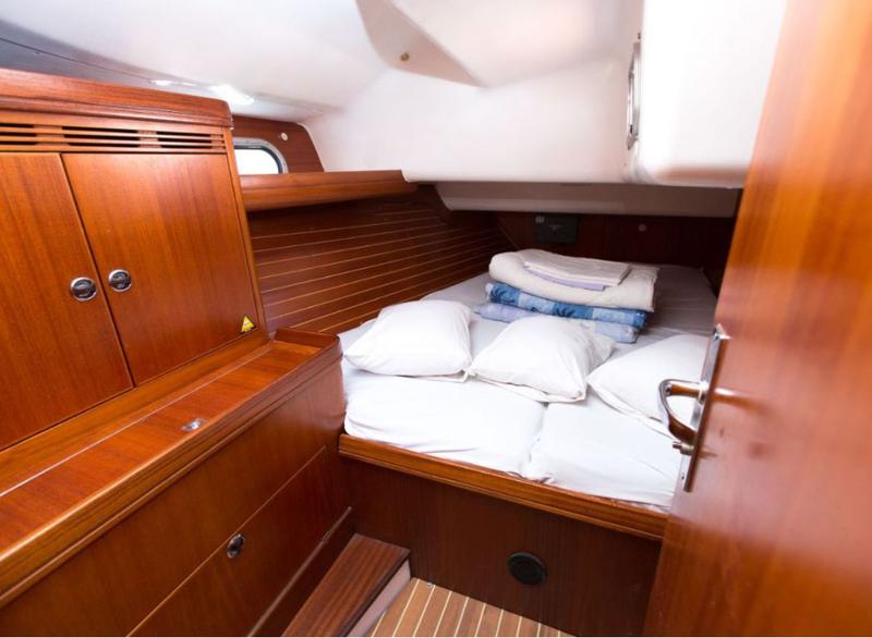 Book yachts online - sailboat - Elan 45 - NEVA - rent