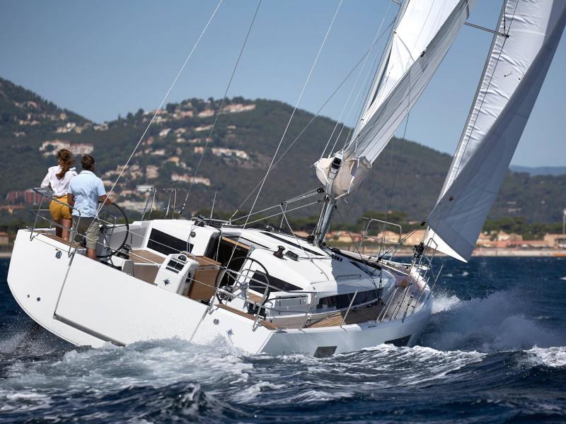 Book yachts online - sailboat - Sun Odyssey 440 - Holly - rent