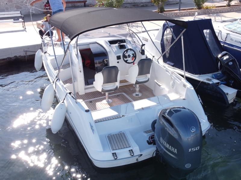 Book yachts online - motorboat - Galeon Galia 630 Sundeck - Ana - rent