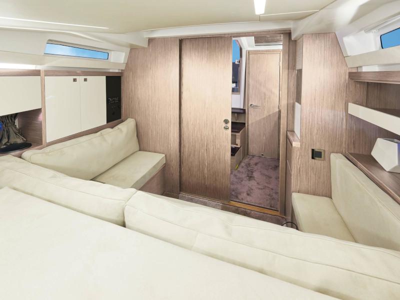 Book yachts online - motorboat - Leader 33 - no name - rent