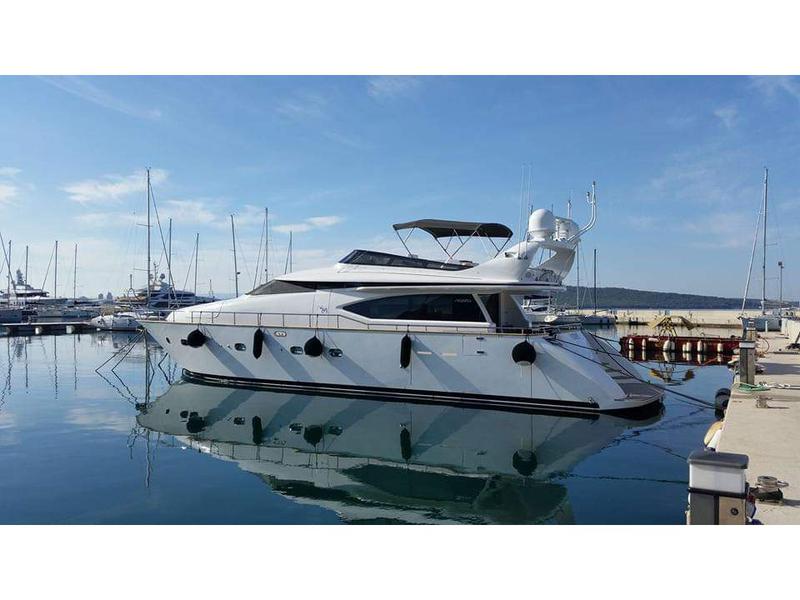 Book yachts online - motorboat - Maiora 20S - HOPE I  - rent