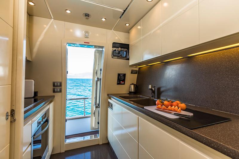 Book yachts online - motorboat - Maiora 20S - HOPE I  - rent