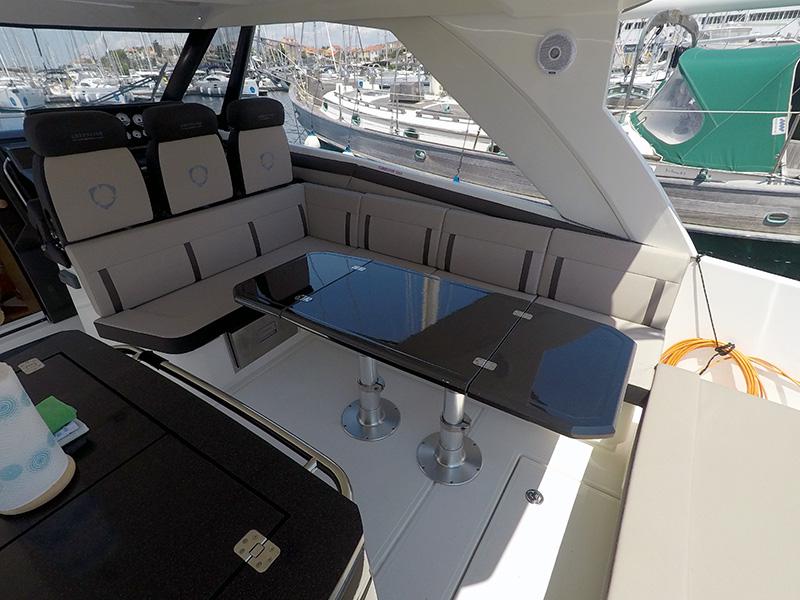 Book yachts online - motorboat - Greenline Neo HT - Skorpionas  - rent