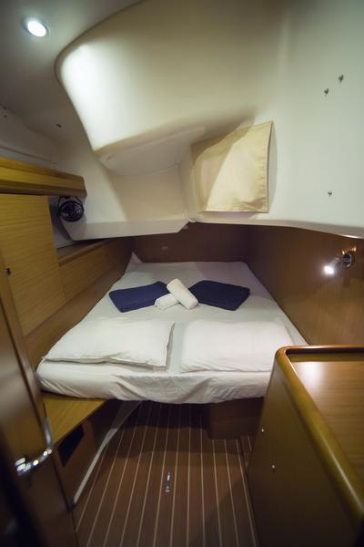 Book yachts online - sailboat - Sun Odyssey 44 i_2009_ - SY_2050 - rent