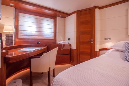 Book yachts online - motorboat - Dalla Pieta 86 - Sea Lady - rent