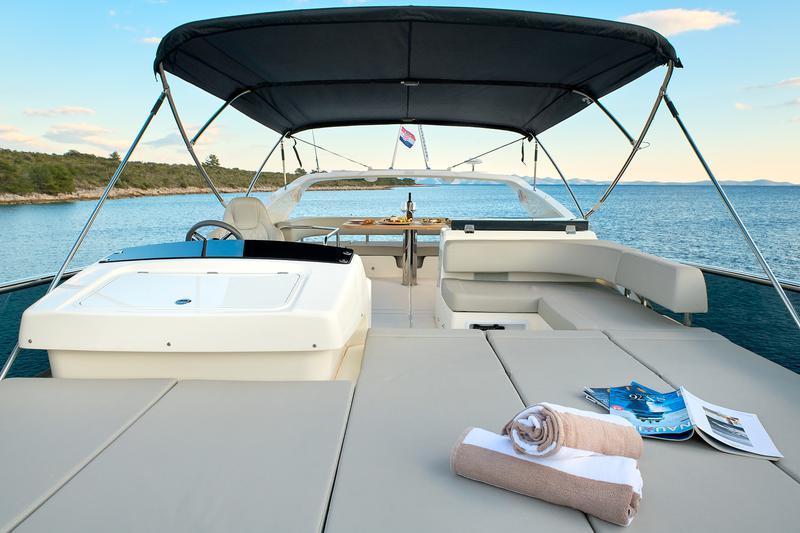 Book yachts online - motorboat - Absolute 50 Fly - VivaLaVida - rent