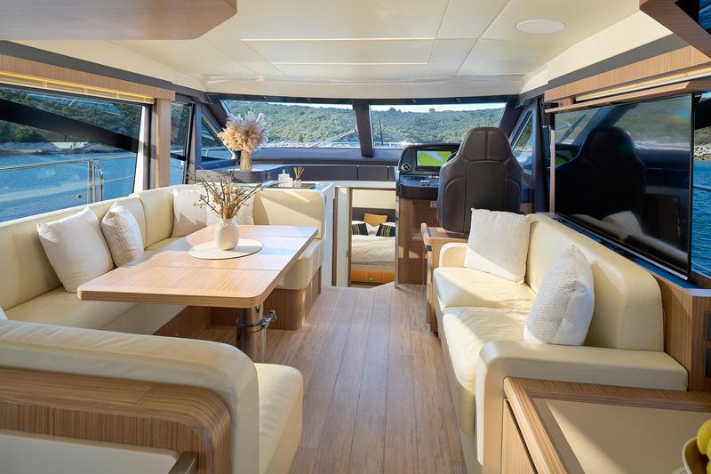 Book yachts online - motorboat - Absolute 50 Fly - VivaLaVida - rent
