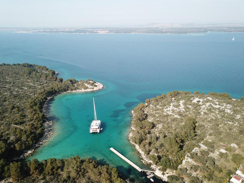 Book yachts online - catamaran - Sunreef 80 - Fantastic Too - rent