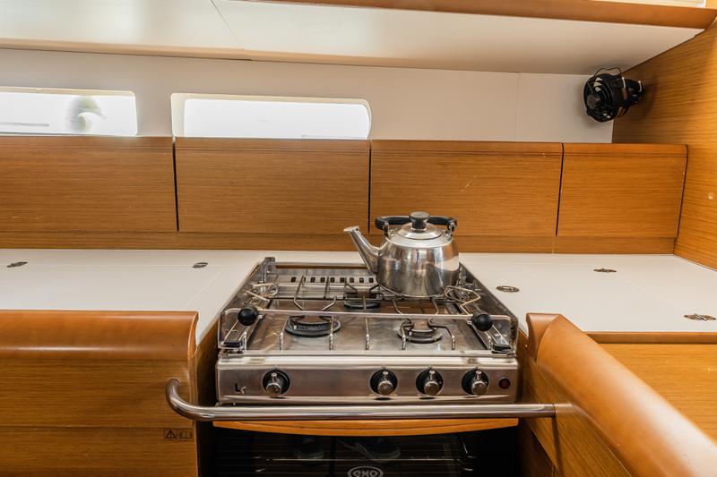 Book yachts online - sailboat - Sun Odyssey 519 - 5 cabs - MARYALIS - rent