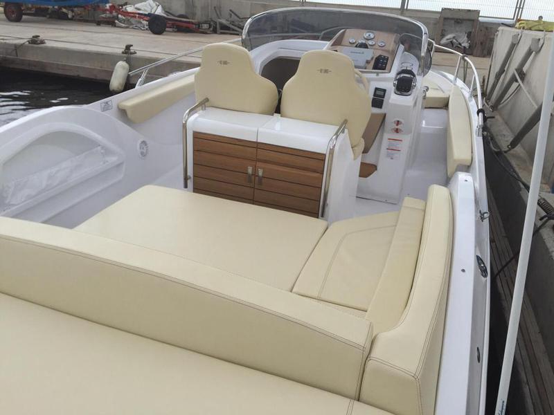 Book yachts online - motorboat - Sessa Key Largo 27 - Dreams  - rent