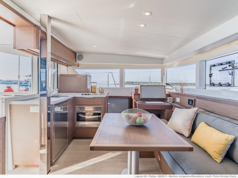 Book yachts online - catamaran - Lagoon 40 - NINA - rent