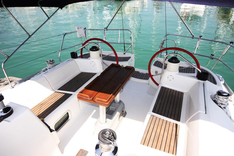 Book yachts online - sailboat - Sun Odyssey 40 - Sandy Ann - rent